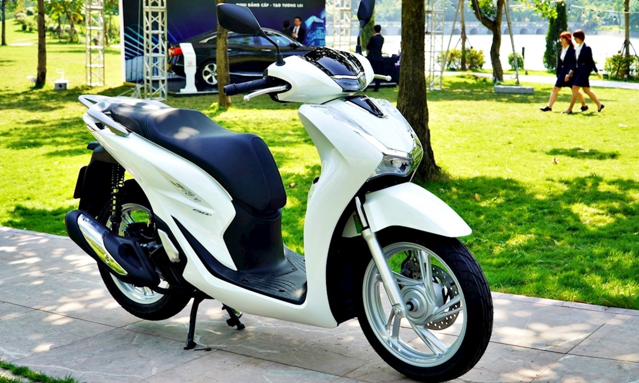 Nghịch lý tháng 5: Xe máy tăng giá chóng mặt bất chấp ô tô ồ ạt giảm giá, khuyến mại nghich ly thang 5 gia xe may tang chong mat bat chap hang loat o to giam gia