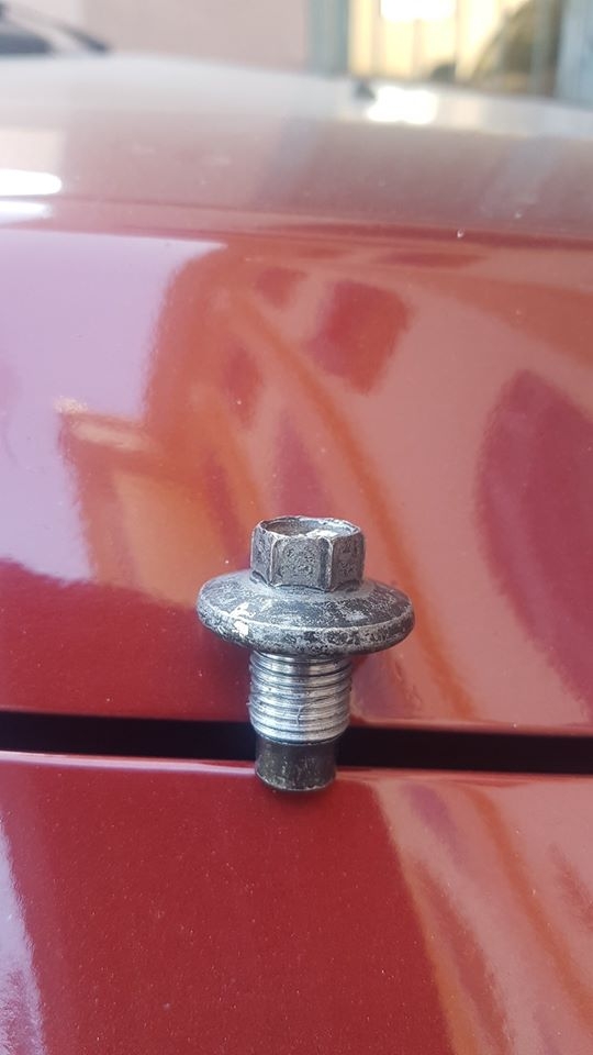Đại lý báo giá ốc xả nhớt Mazda BT-50 giá 500 nghìn dai ly bao gia oc xa nhot mazda bt 50 gia 500 nghin