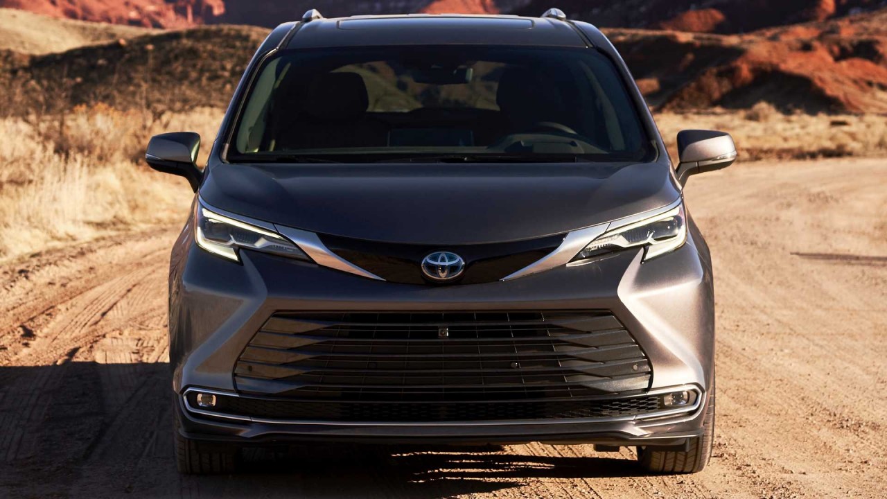 toyota sienna 2021 ra mat bo sung them phien ban dong co hybrid