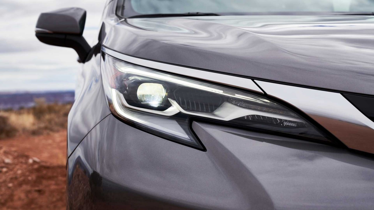 toyota sienna 2021 ra mat bo sung them phien ban dong co hybrid