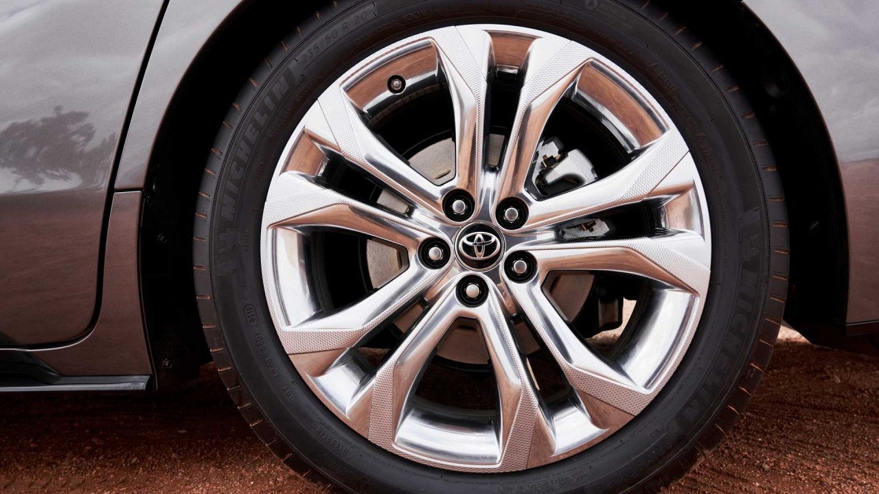 toyota sienna 2021 ra mat bo sung them phien ban dong co hybrid