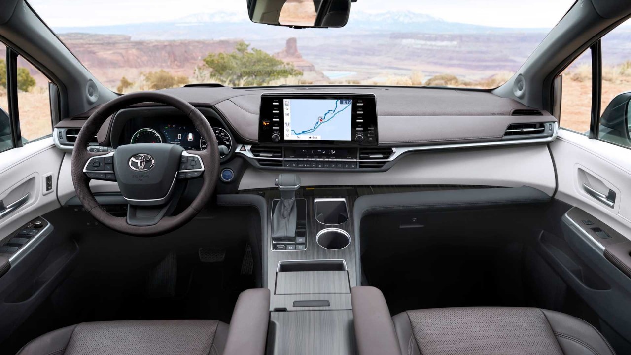 toyota sienna 2021 ra mat bo sung them phien ban dong co hybrid