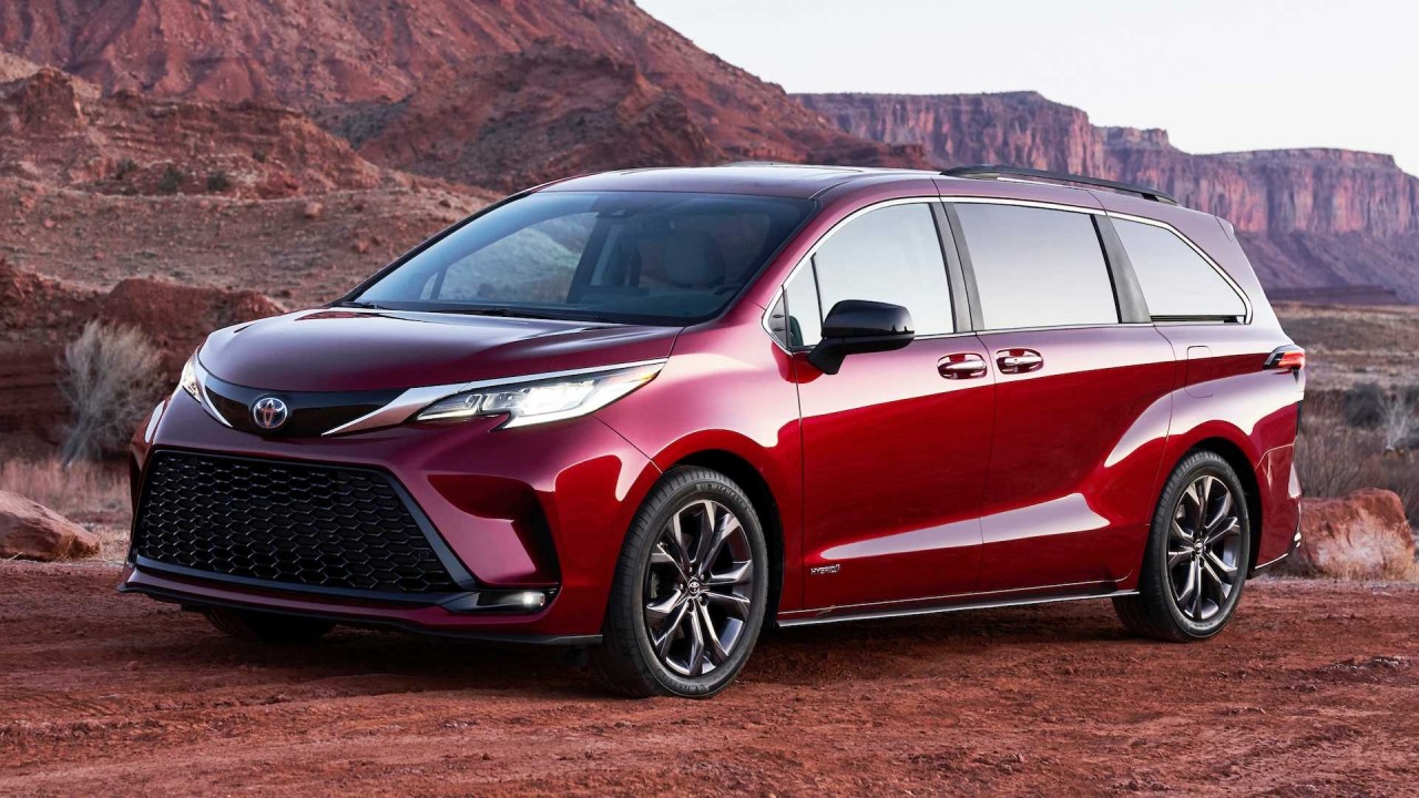 toyota sienna 2021 ra mat bo sung them phien ban dong co hybrid