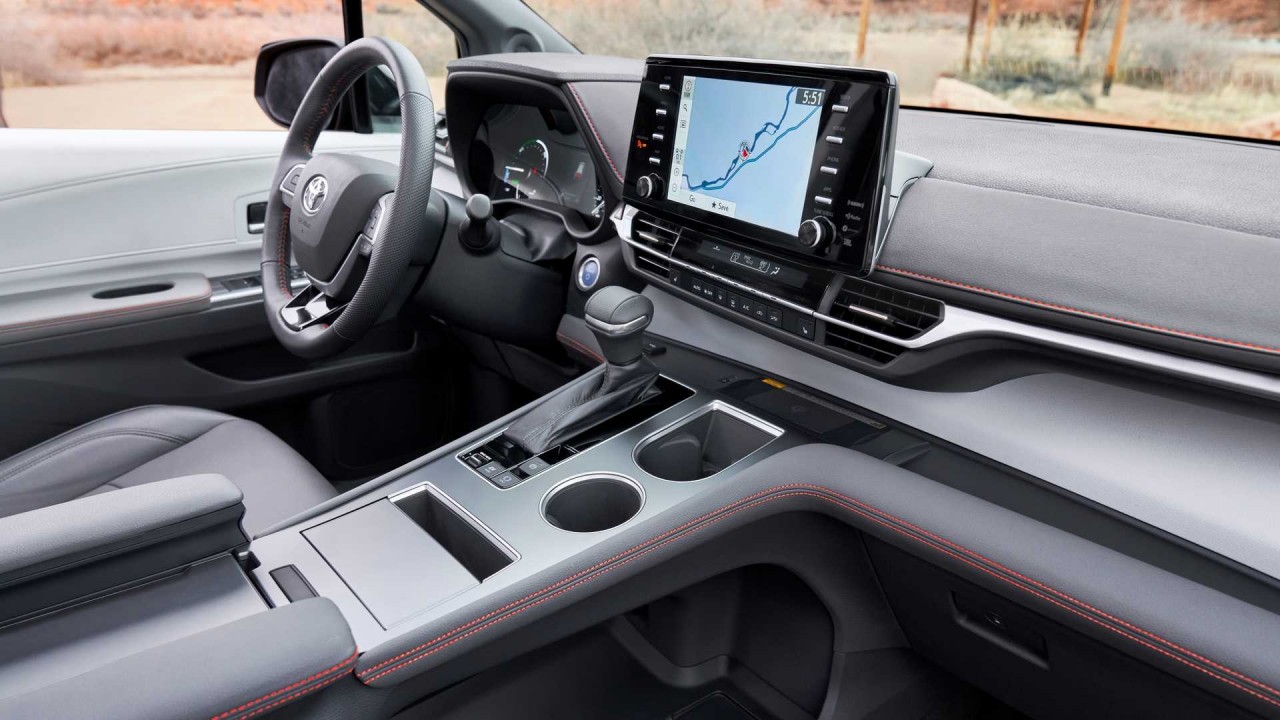 toyota sienna 2021 ra mat bo sung them phien ban dong co hybrid