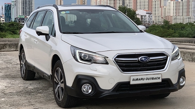 Giảm giá 180 triệu đồng, Subaru Outback hi vọng cạnh tranh được với Mercedes-Benz GLC 200