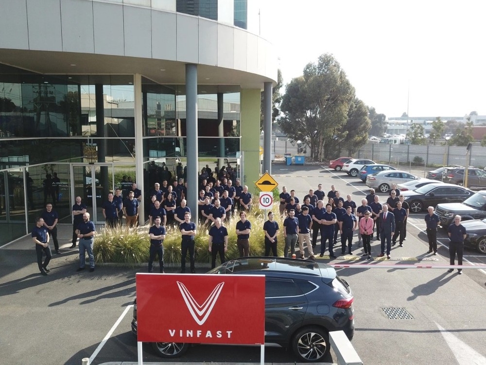 VinSmart dừng sản xuất điện thoại di động và ti vi để tập trung phát triển xe điện VinSmart dừng sản xuất điện thoại di động và ti vi để tập trung phát triển xe điện