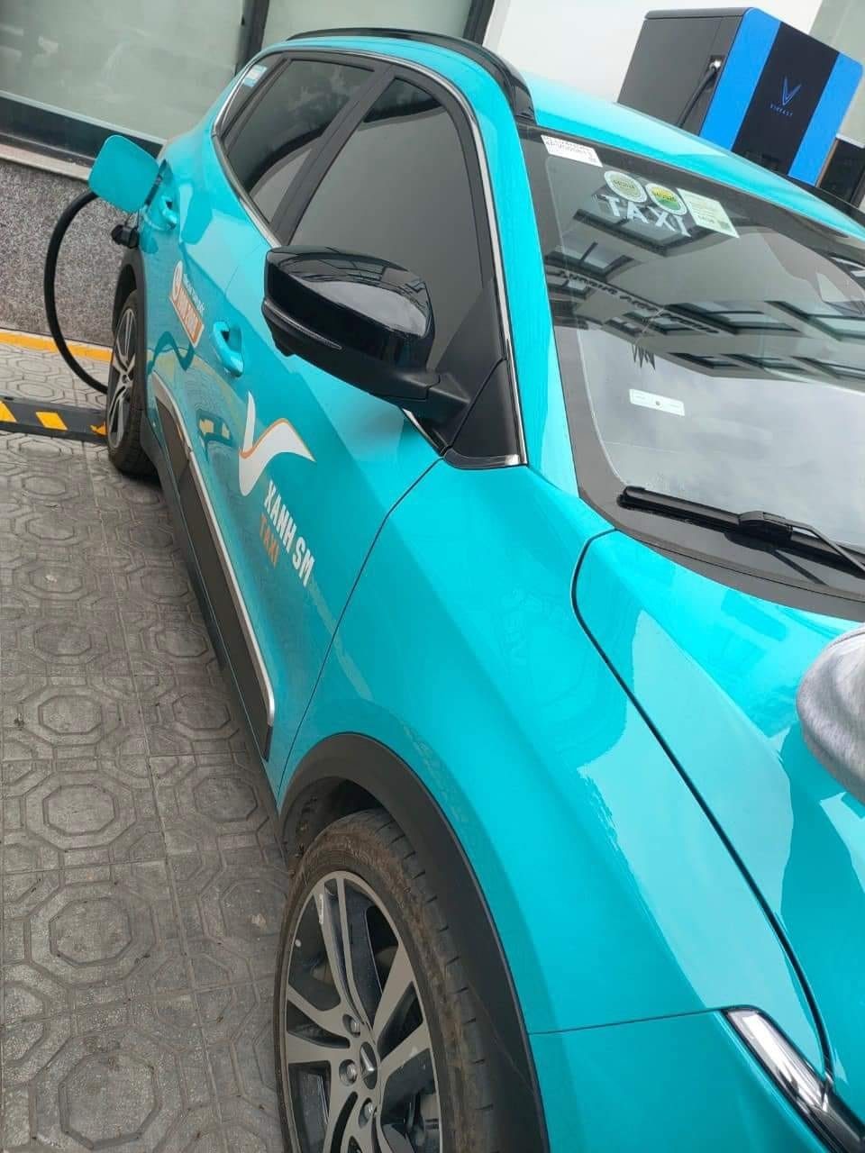 Để xe bẩn, tài xế Taxi Xanh SM bị công ty lập biên bản phạt Để xe bẩn, tài xế Taxi Xanh SM bị công ty lập biên bản phạt