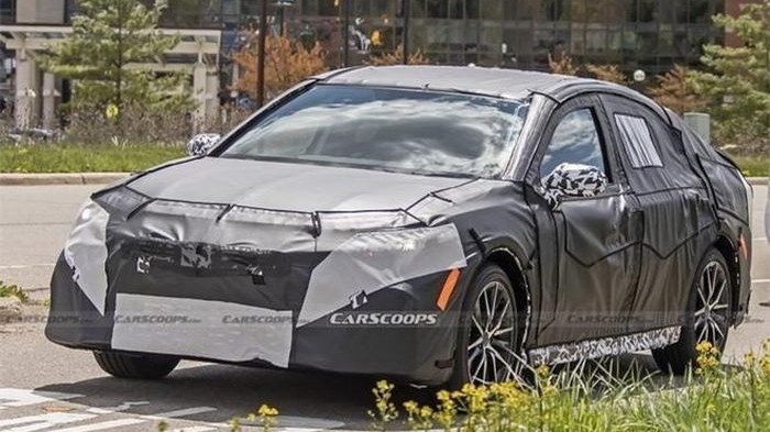 Xuất hiện ảnh Toyota Camry thế hệ mới chạy thử trên đường