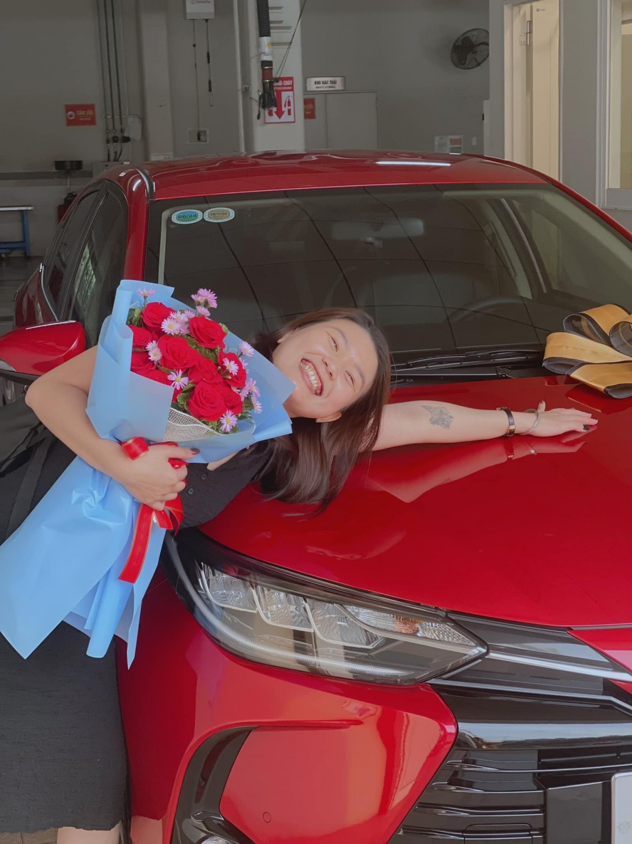 'Từ ngày mua Toyota Vios, mình đã chuyển từ du lịch bằng máy bay qua du lịch bằng ô tô tự lái' 'Từ ngày mua Toyota Vios, mình đã chuyển từ du lịch bằng máy bay qua du lịch bằng ô tô tự lái'