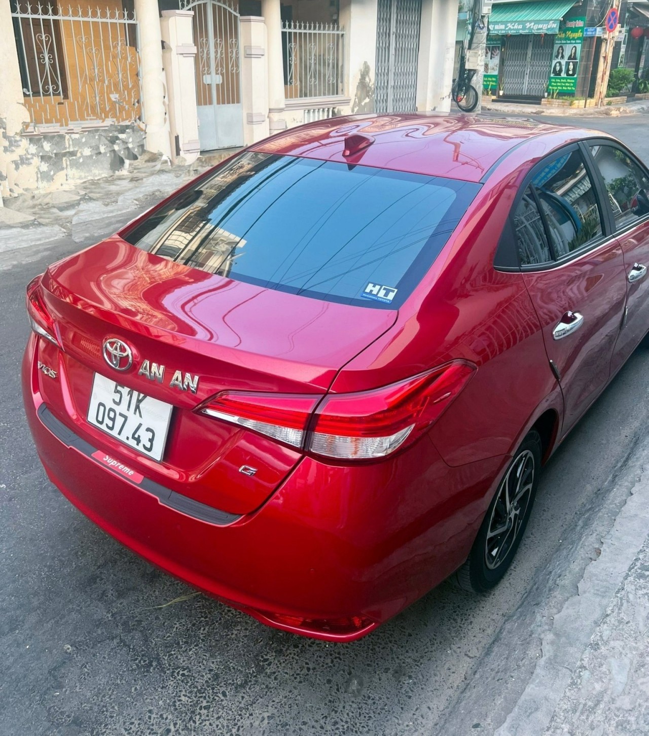 'Từ ngày mua Toyota Vios, mình đã chuyển từ du lịch bằng máy bay qua du lịch bằng ô tô tự lái' 'Từ ngày mua Toyota Vios, mình đã chuyển từ du lịch bằng máy bay qua du lịch bằng ô tô tự lái'