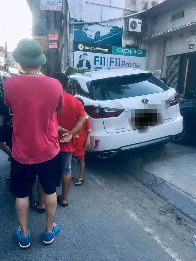 hai phong lexus rx350 nhan qua dang vi do xe vo y thuc