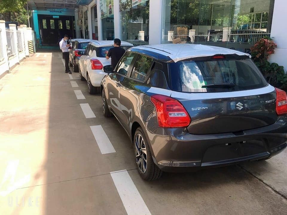 Suzuki Swift chính thức có mặt tại đại lý, giá 549 triệu