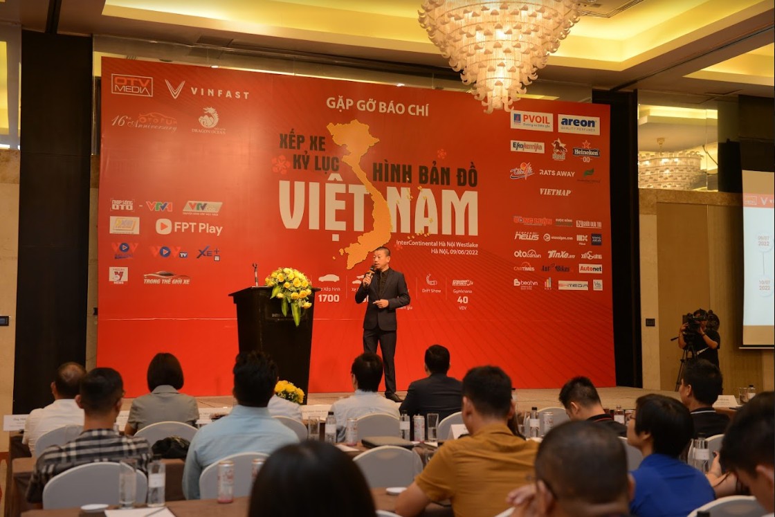 Ban Tổ chức chương trình Xếp xe kỷ lục hình bản đồ Việt Nam giải đáp thắc mắc Ban Tổ chức chương trình Xếp xe kỷ lục hình bản đồ Việt Nam giải đáp thắc mắc