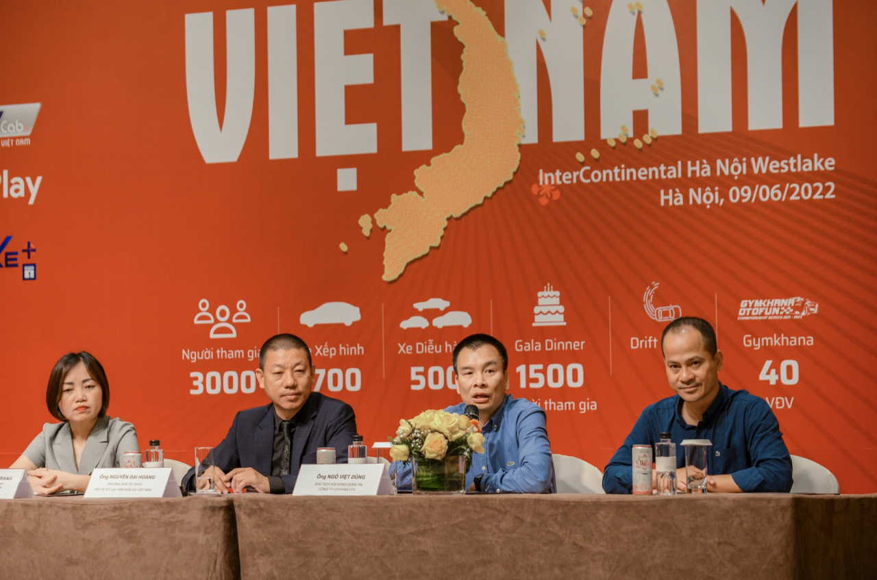 Ban Tổ chức chương trình Xếp xe kỷ lục hình bản đồ Việt Nam giải đáp thắc mắc Ban Tổ chức chương trình Xếp xe kỷ lục hình bản đồ Việt Nam giải đáp thắc mắc