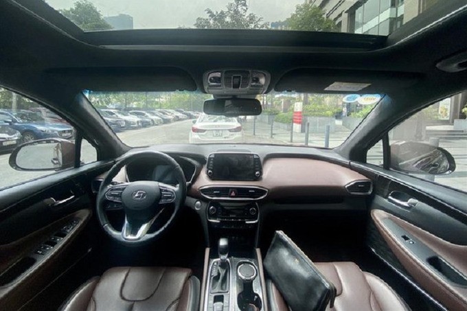 Hyundai Santa Fe 2020 biển tứ quý bán chênh lên 200 triệu sau một năm sử dụng Hyundai Santa Fe 2020 biển tứ quý bán chênh lên 200 triệu sau một năm sử dụng