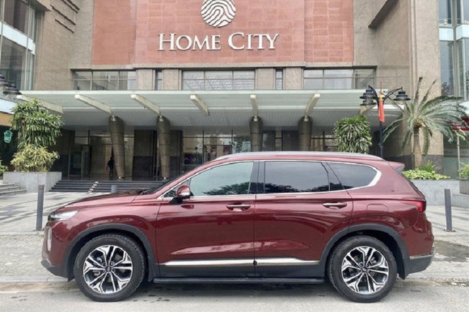 Hyundai Santa Fe 2020 biển tứ quý bán chênh lên 200 triệu sau một năm sử dụng Hyundai Santa Fe 2020 biển tứ quý bán chênh lên 200 triệu sau một năm sử dụng
