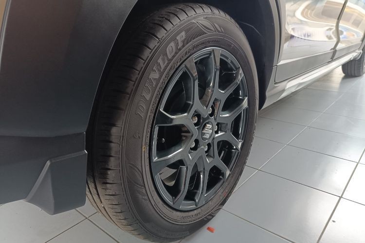 Suzuki XL7 hybrid xuất hiện tại đại lý Indonesia, chuẩn bị ra mắt Suzuki XL7 hybrid xuất hiện tại đại lý Indonesia, chuẩn bị ra mắt