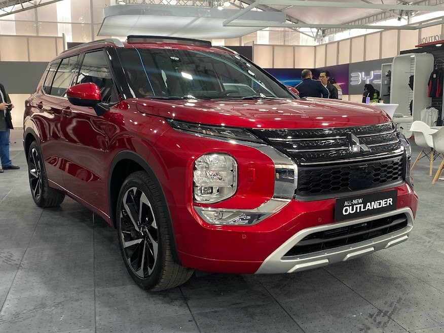 Mitsubishi Outlander 2023 lần đầu xuất hiện ở Việt Nam Mitsubishi Outlander 2023 lần đầu xuất hiện ở Việt Nam