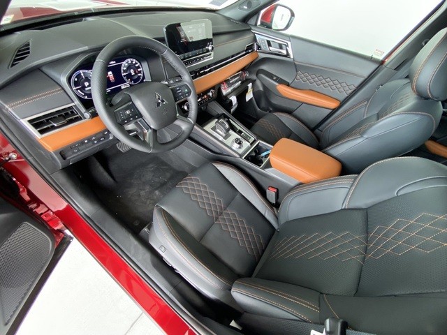 Mitsubishi Outlander 2023 lần đầu xuất hiện ở Việt Nam