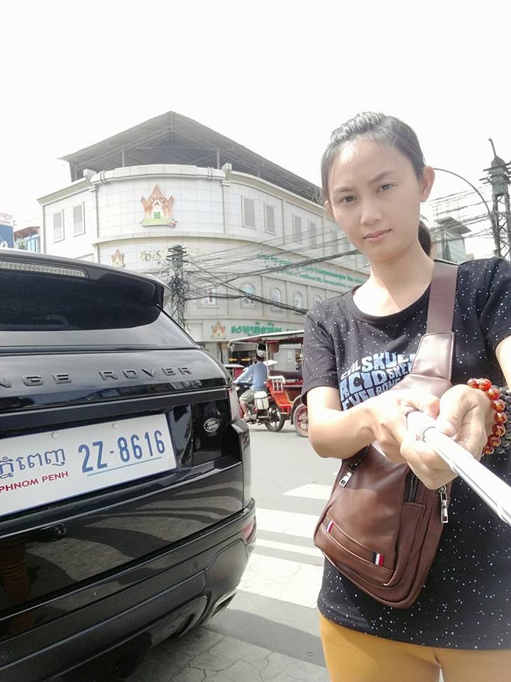 Nữ tài xế taxi điện SM Xanh: 'Đam mê cầm lái và di chuyển khiến mình chọn nghề này' Nữ tài xế taxi điện SM Xanh: 'Đam mê cầm lái và di chuyển khiến mình chọn nghề này'