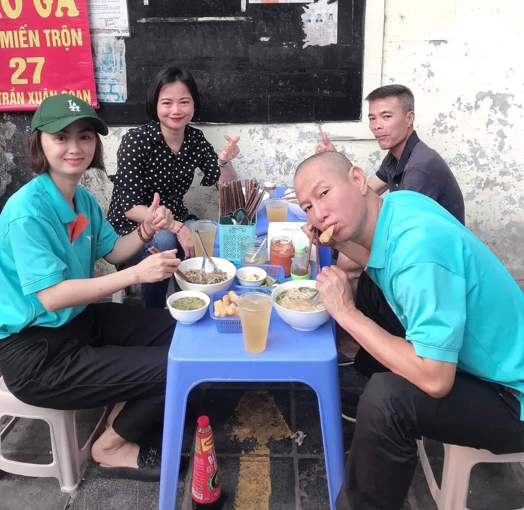 Nữ tài xế taxi điện SM Xanh: 'Đam mê cầm lái và di chuyển khiến mình chọn nghề này' Nữ tài xế taxi điện SM Xanh: 'Đam mê cầm lái và di chuyển khiến mình chọn nghề này'