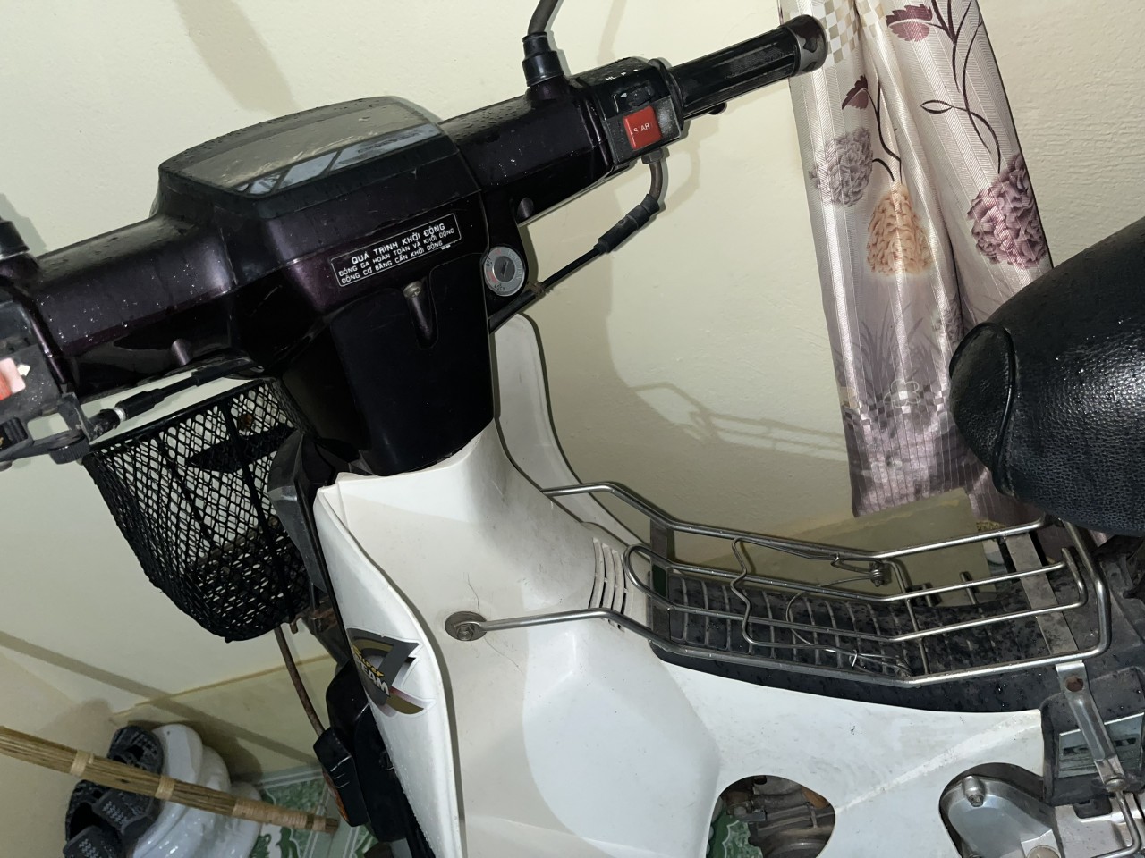 Chủ Honda Super Dream 22 năm tuổi: 'Tôi với xe như hai người bạn tri kỷ' Chủ Honda Super Dream 22 năm tuổi: 'Tôi với xe như hai người bạn tri kỷ'