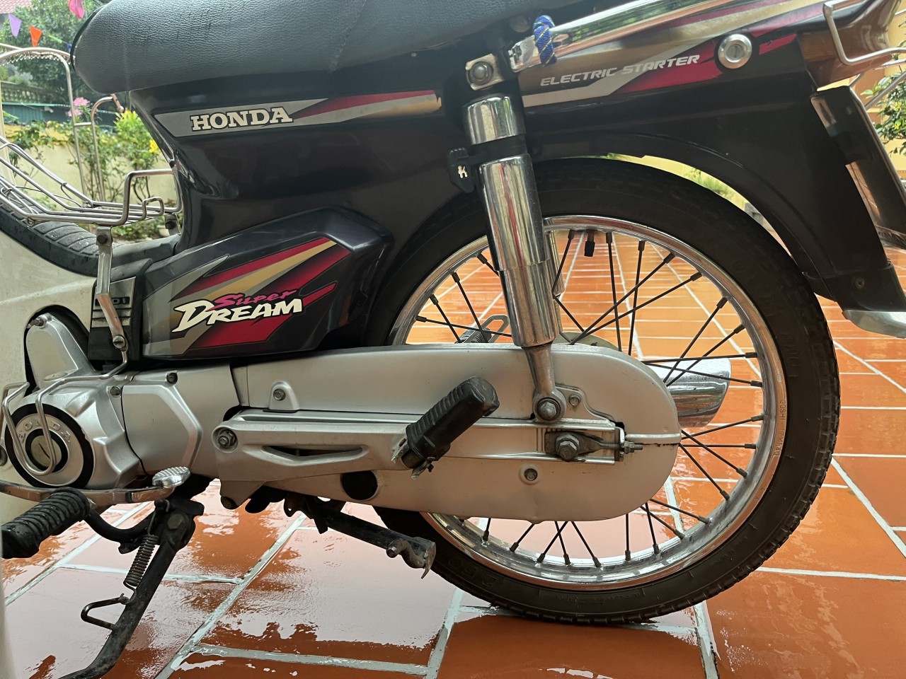 Chủ Honda Super Dream 22 năm tuổi: 'Tôi với xe như hai người bạn tri kỷ' Chủ Honda Super Dream 22 năm tuổi: 'Tôi với xe như hai người bạn tri kỷ'