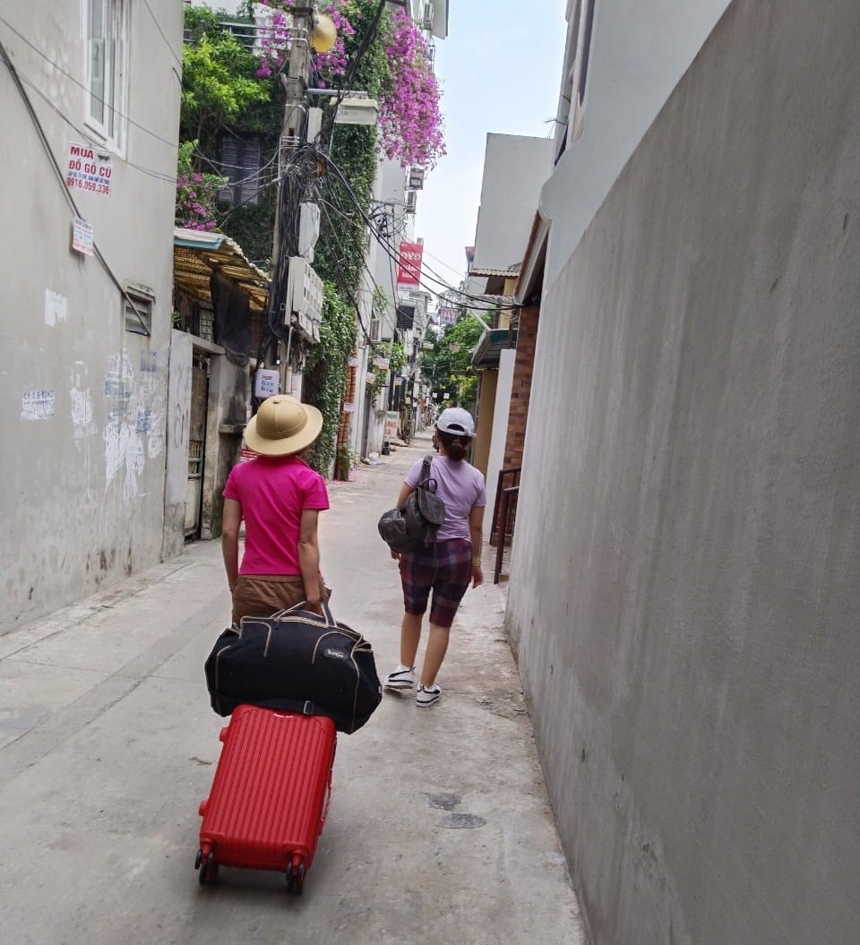 Nữ tài xế taxi điện SM Xanh: 'Đam mê cầm lái và di chuyển khiến mình chọn nghề này' Nữ tài xế taxi điện SM Xanh: 'Đam mê cầm lái và di chuyển khiến mình chọn nghề này'