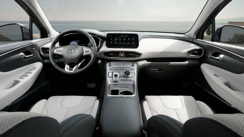 Hyundai SantaFe 2021 mới ra mắt có thể đỗ xe bằng nút bấm trên chìa khóa hyundai santafe 2021 moi ra mat co the do xe bang nut bam tren chia khoa