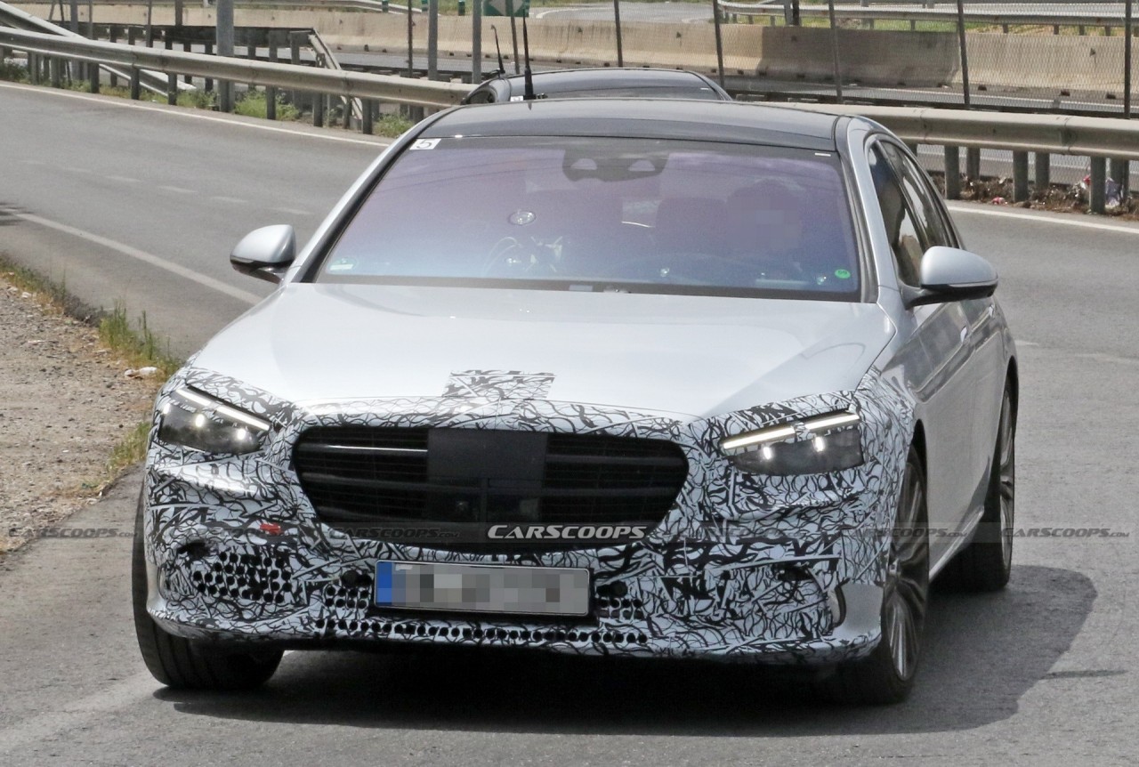 Mercedes-Benz sẽ ra mắt mẫu xe đầu tiên có túi khí cho hàng ghế sau mercedes benz se ra mat mau xe dau tien co tui khi cho hang ghe sau