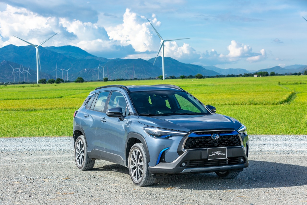 Xe hybrid của Toyota được ưa chuộng vì không cần trạm sạc, dễ sử dụng Xe hybrid của Toyota được ưa chuộng vì không cần trạm sạc, dễ sử dụng
