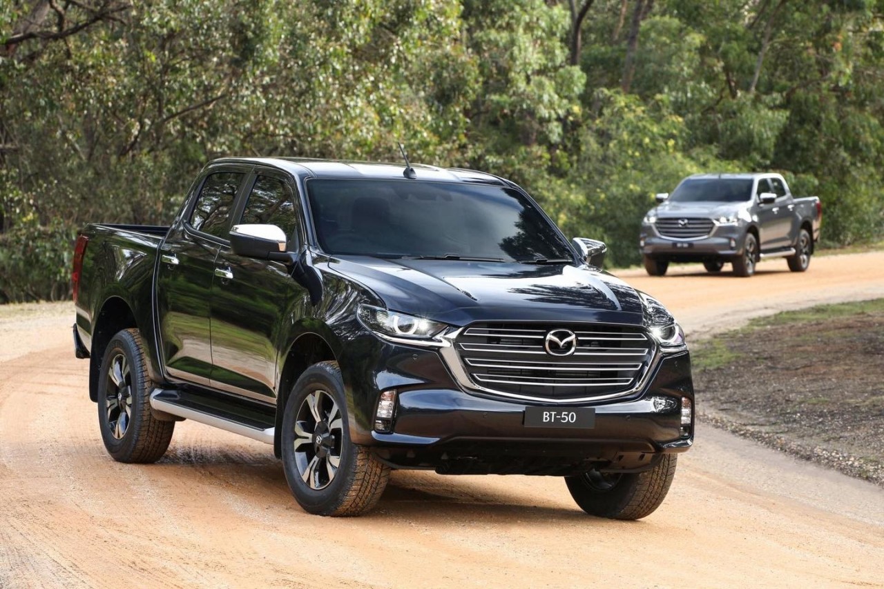 So sánh Mazda BT-50 hoàn toàn mới sắp ra mắt Việt Nam với xe đời cũ So sánh Mazda BT-50 hoàn toàn mới sắp ra mắt Việt Nam với xe đời cũ