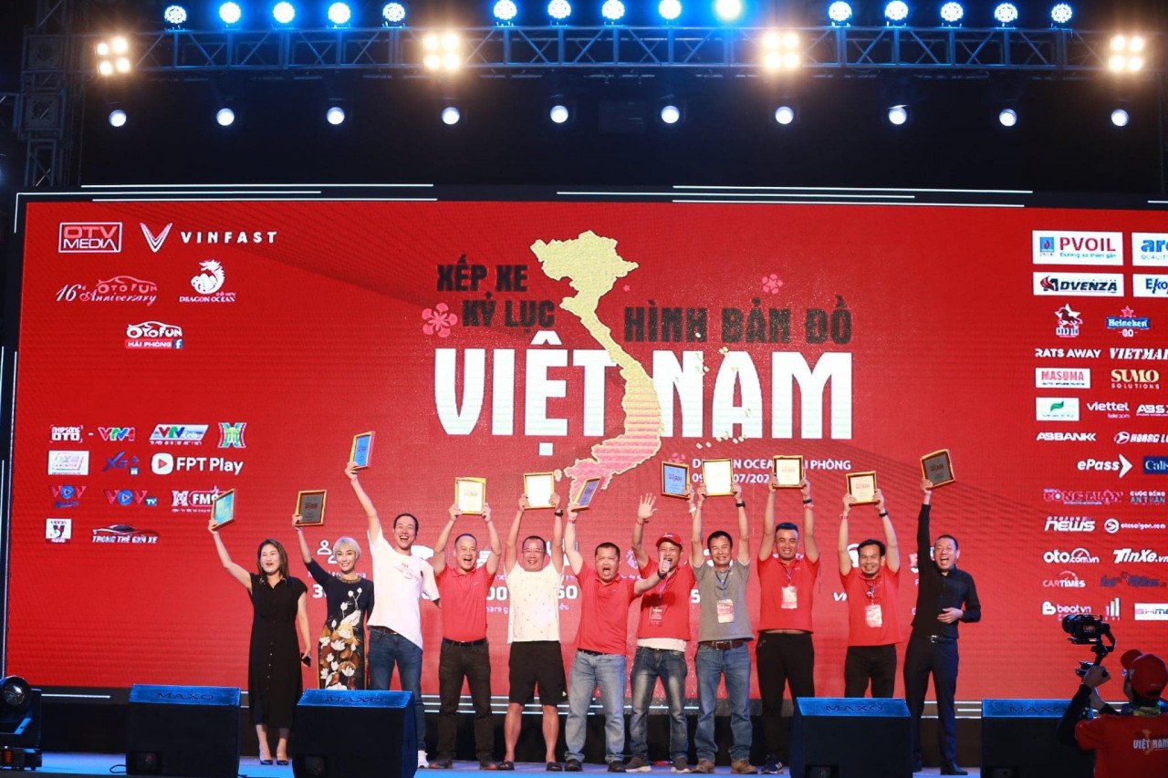 Hoành tráng tiệc Gala Dinner sinh nhật 16 năm Otofun tại Đồ Sơn, Hải Phòng