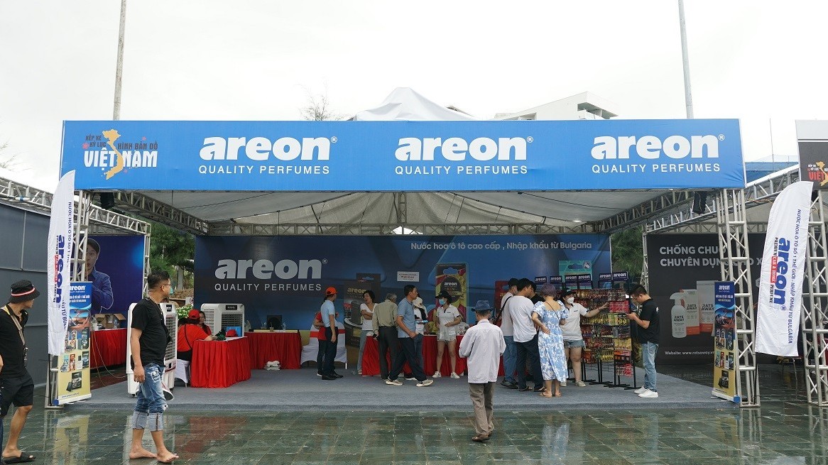 Nước hoa ô tô cao cấp Areon đồng hành cùng sự kiện Xếp xe kỷ lục hình bản đồ Việt Nam