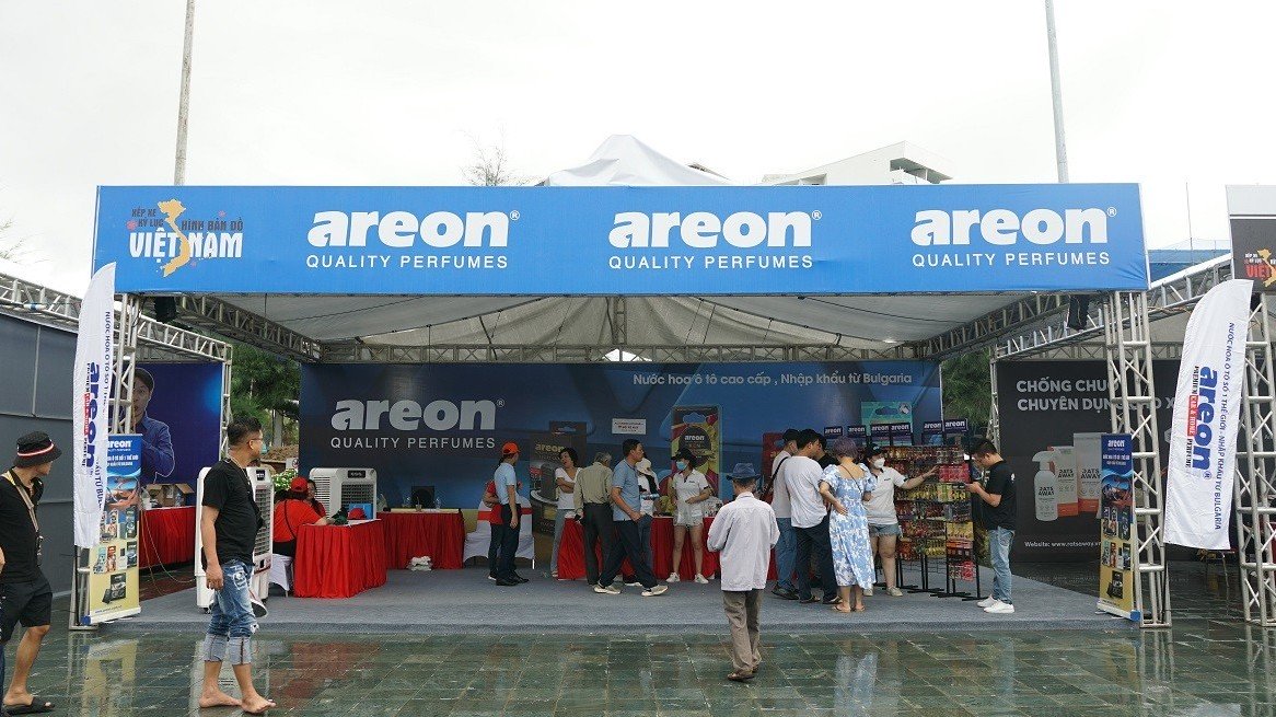 Nước hoa ô tô cao cấp Areon đồng hành cùng sự kiện Xếp xe kỷ lục hình bản đồ Việt Nam