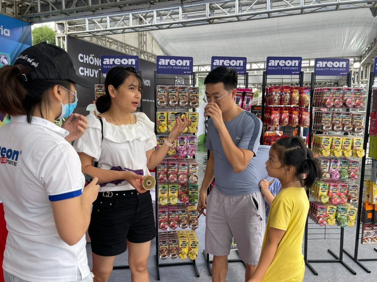 Nước hoa ô tô cao cấp Areon đồng hành cùng sự kiện Xếp xe kỷ lục hình bản đồ Việt Nam Nước hoa ô tô cao cấp Areon đồng hành cùng sự kiện Xếp xe kỷ lục hình bản đồ Việt Nam