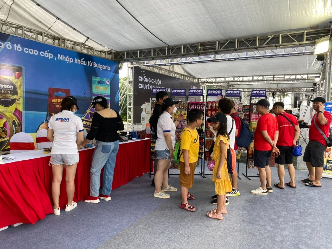 Nước hoa ô tô cao cấp Areon đồng hành cùng sự kiện Xếp xe kỷ lục hình bản đồ Việt Nam Nước hoa ô tô cao cấp Areon đồng hành cùng sự kiện Xếp xe kỷ lục hình bản đồ Việt Nam