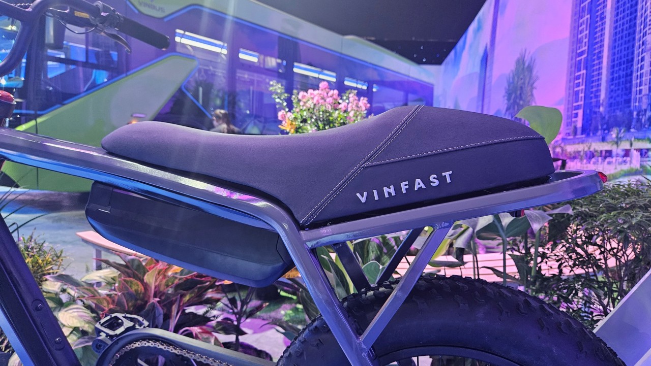 Chiêm ngưỡng xe đạp trợ lực điện VinFast vừa ra mắt với tốc độ 32 km/h, pin có thể tháo rời Chiêm ngưỡng xe đạp trợ lực điện VinFast vừa ra mắt với tốc độ 32 km/h, pin có thể tháo rời