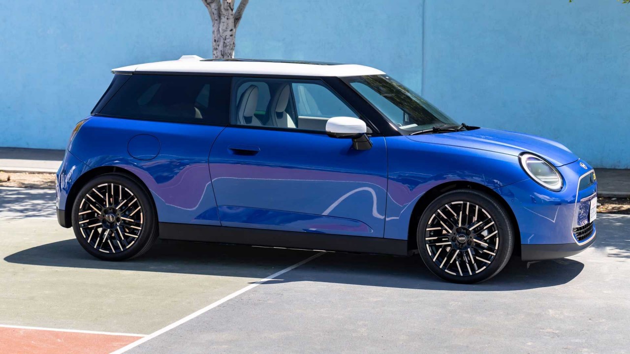 Nội thất Mini Cooper EV 2024 gây ấn tượng với vẻ độc lạ Nội thất Mini Cooper EV 2024 gây ấn tượng với vẻ độc lạ