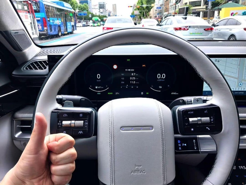 Hyundai Santa Fe 2024 màu nâu nhám xuất hiện trên đường phố gây sốt Hyundai Santa Fe 2024 màu nâu nhám xuất hiện trên đường phố gây sốt