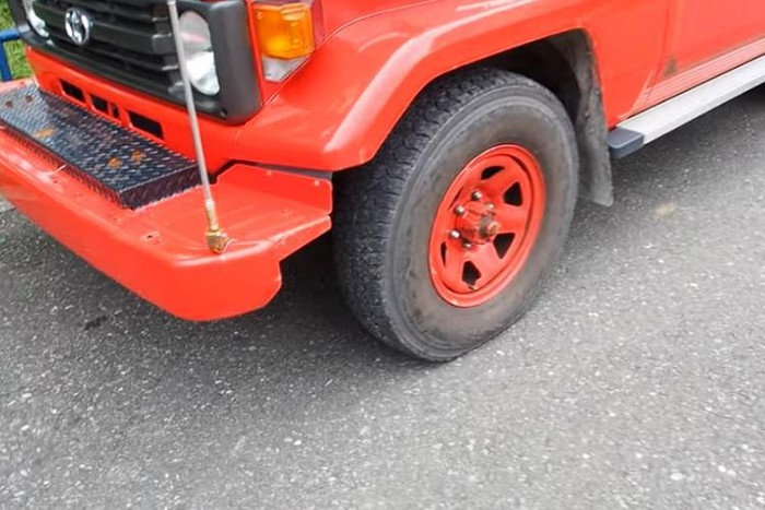 Khó tin nhưng thật: Toyota Land Cruiser làm xe cứu hỏa tại Nhật kho tin nhung that toyota land cruiser lam xe cuu hoa tai nhat