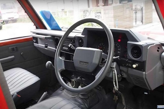 Khó tin nhưng thật: Toyota Land Cruiser làm xe cứu hỏa tại Nhật kho tin nhung that toyota land cruiser lam xe cuu hoa tai nhat