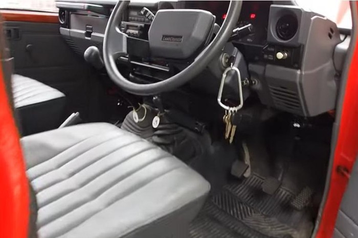 Khó tin nhưng thật: Toyota Land Cruiser làm xe cứu hỏa tại Nhật kho tin nhung that toyota land cruiser lam xe cuu hoa tai nhat