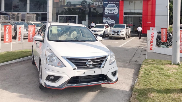 nissan o at giam gia xe chuan bi rut khoi viet nam