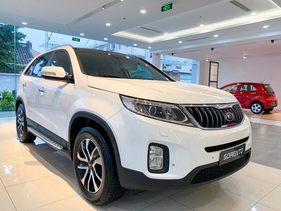 thang 8 kia sorento uu dai den 50 trieu dong