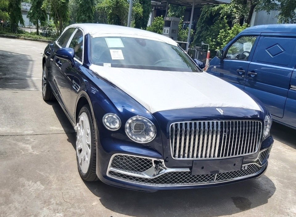 Bentley Flying Spur First Edition 2020 hơn 30 tỷ về Việt Nam bentley flying spur first edition 2020 hon 30 ty ve viet nam