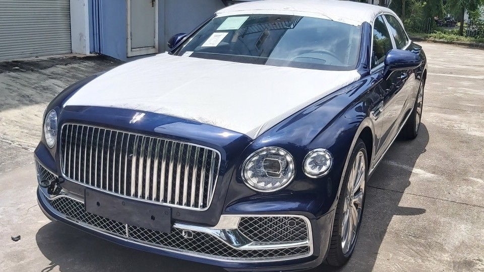 Bentley Flying Spur First Edition 2020 hơn 30 tỷ về Việt Nam