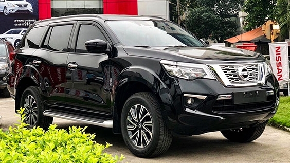 Nissan Terra giảm cả trăm triệu đồng tại đại lý