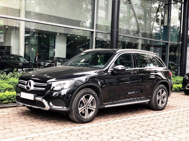 Hàng loạt xe sang được ngân hàng phát mại để thu hồi nợ Hàng loạt xe sang được ngân hàng phát mại để thu hồi nợ