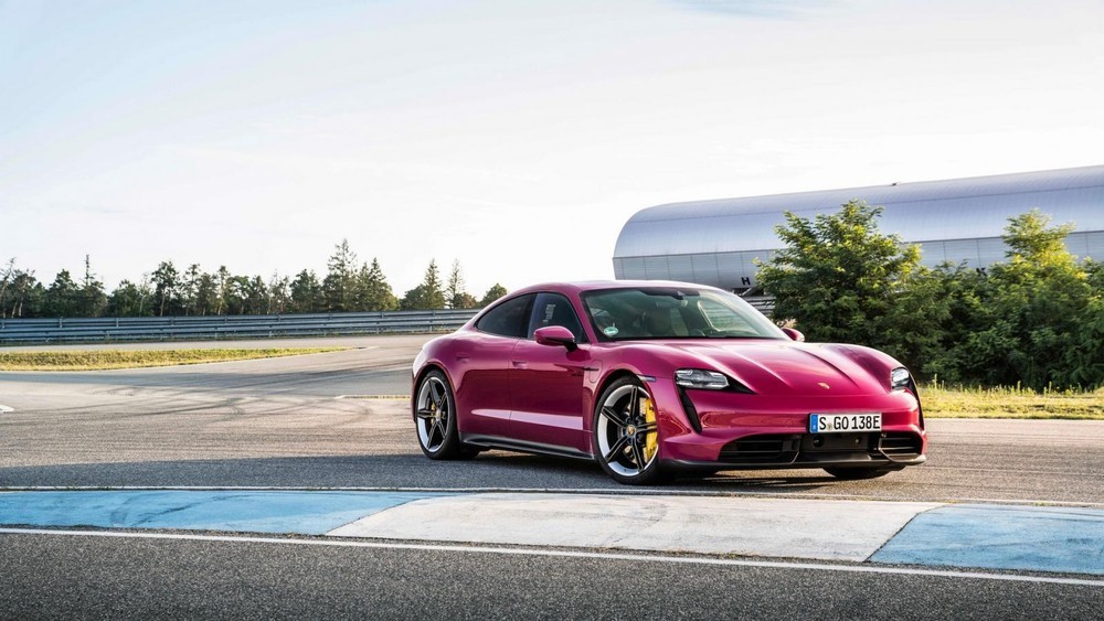 Porsche Taycan 2022 mới ra mắt lần đầu tiên được trang bị tính năng hỗ trợ đỗ xe tự động Porsche Taycan 2022 mới ra mắt lần đầu tiên được trang bị tính năng hỗ trợ đỗ xe tự động